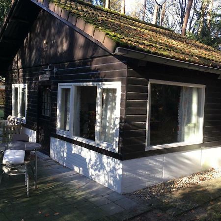 Kleine Huisje Op De Veluwe Otterlo Esterno foto